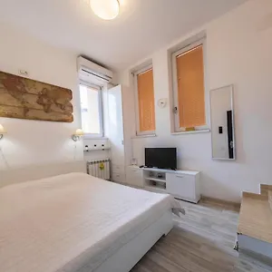 New Charming Apartment Bucharest